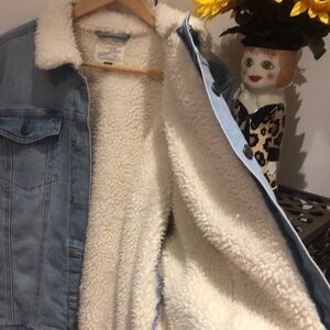 Sherpa lined denim jacket. xxl. 
Machine washable.